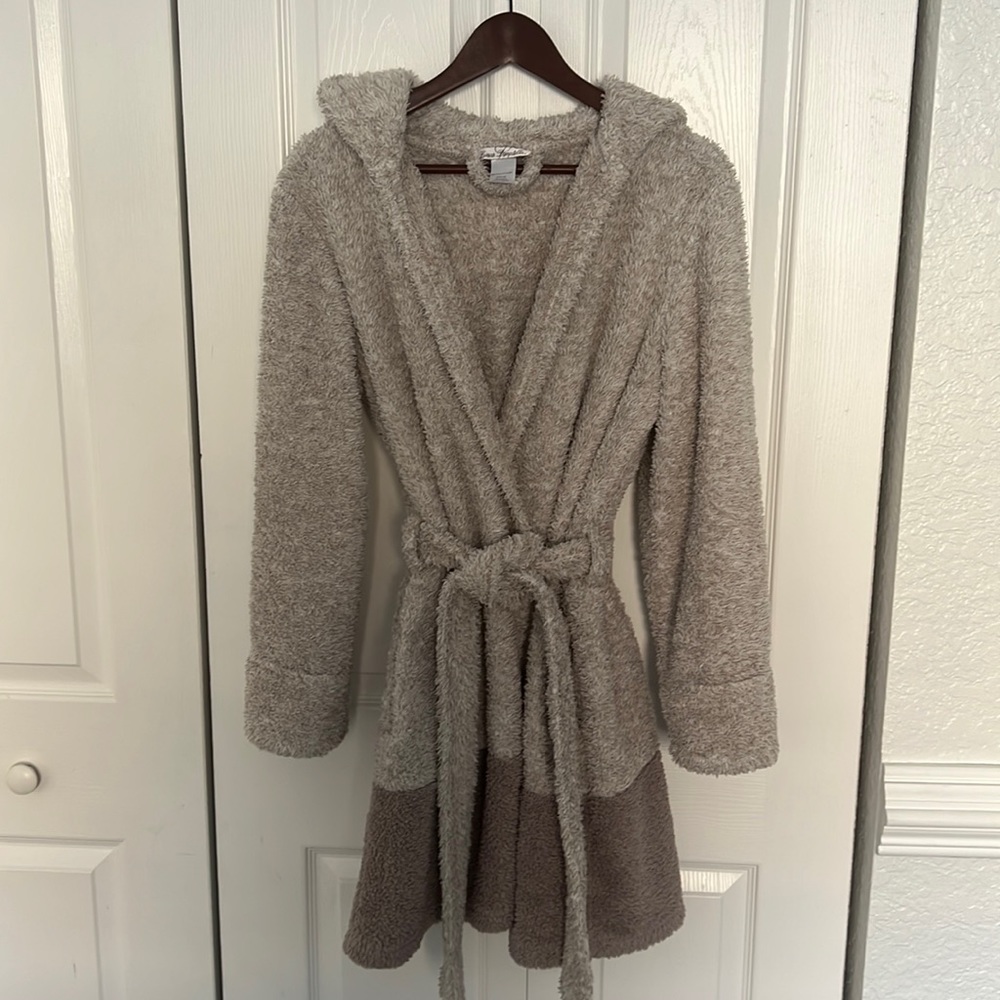 Super soft, cuddly, fuzzy teddy bear robe with hood and ears Size S | NWOT